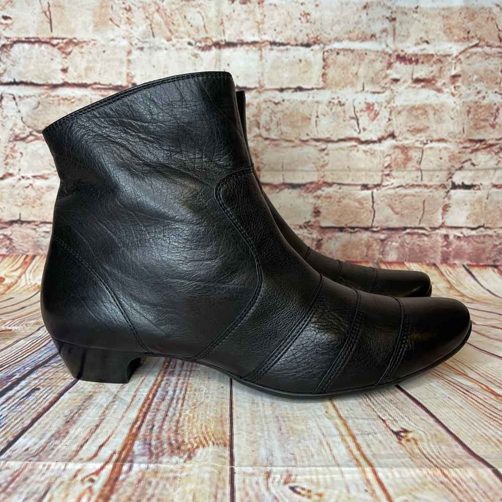 Paul Green Black Soft Leather Pointed Toe Booties Sz 10